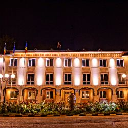 Oraşul Săveni
